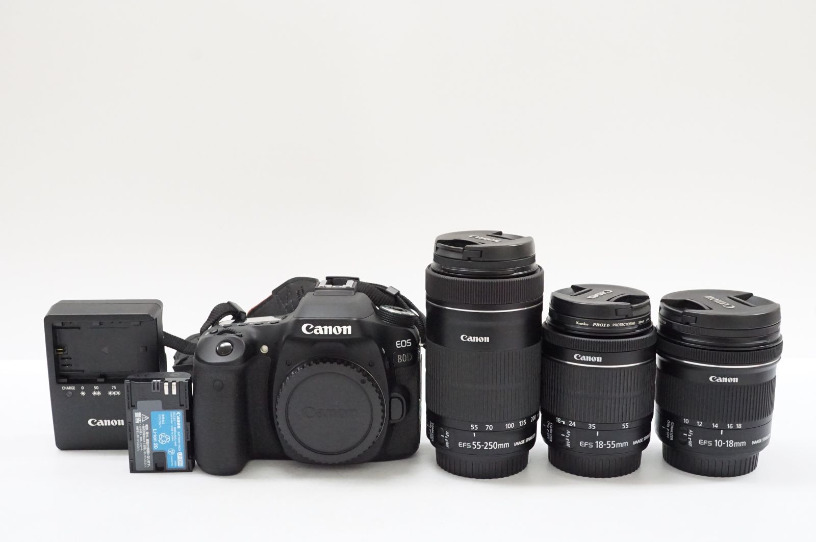 C092039 Canon EOS 80D デジタル一眼レフ ダブルレンズキット １０－１８㎜ レンズ3本セット