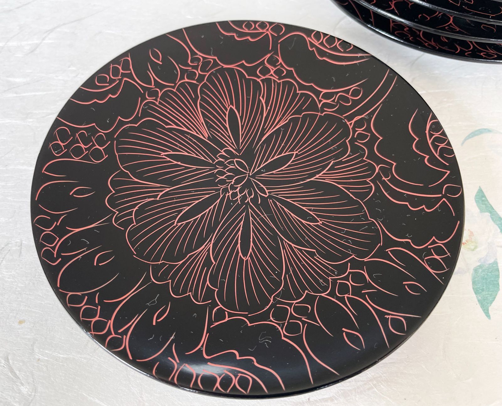 銘々皿 漆塗 朱牡丹彫一文字銘々皿 5寸皿 5枚 15ｃｍ 木製 取皿 銘々皿 漆塗 朱牡丹彫一文字銘々皿 5寸皿 5枚 15cm