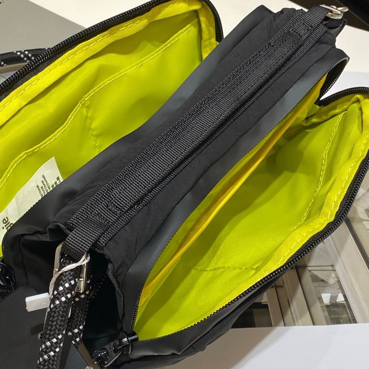 メゾンキツネ×トポロジー　ボトルバッグ　ストラップ　セット 新品 メゾンキツネ×トポロジー ボトルバッグ ストラップ セット