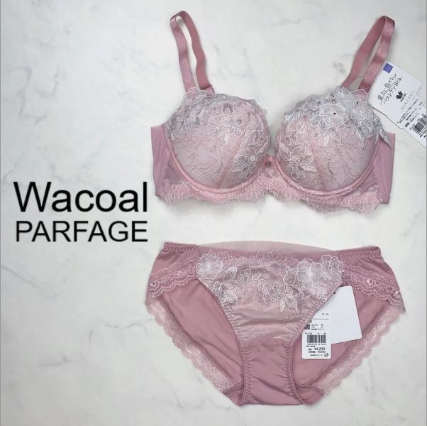 新品タグ付き】Wacoal ワコール PARFAGE パルファージュー ブラジャー