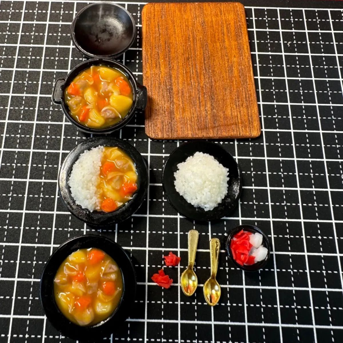 387 お家🏠でカレーライス🍛セット⭐️ミニチュアフード カレーライス