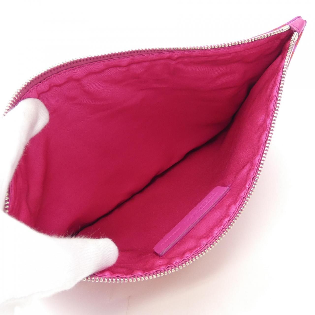 アレキサンダーマックイーン ALEXANDER McQUEEN POUCH - メルカリ