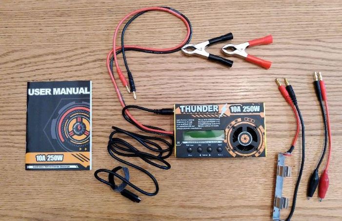 ミニ四駆 ラジコン THUNDER サンダー充電器 モーター慣らし 放電 電源 ミニ四駆 ラジコン THUNDER サンダー充電器 モーター慣らし 放電 電源