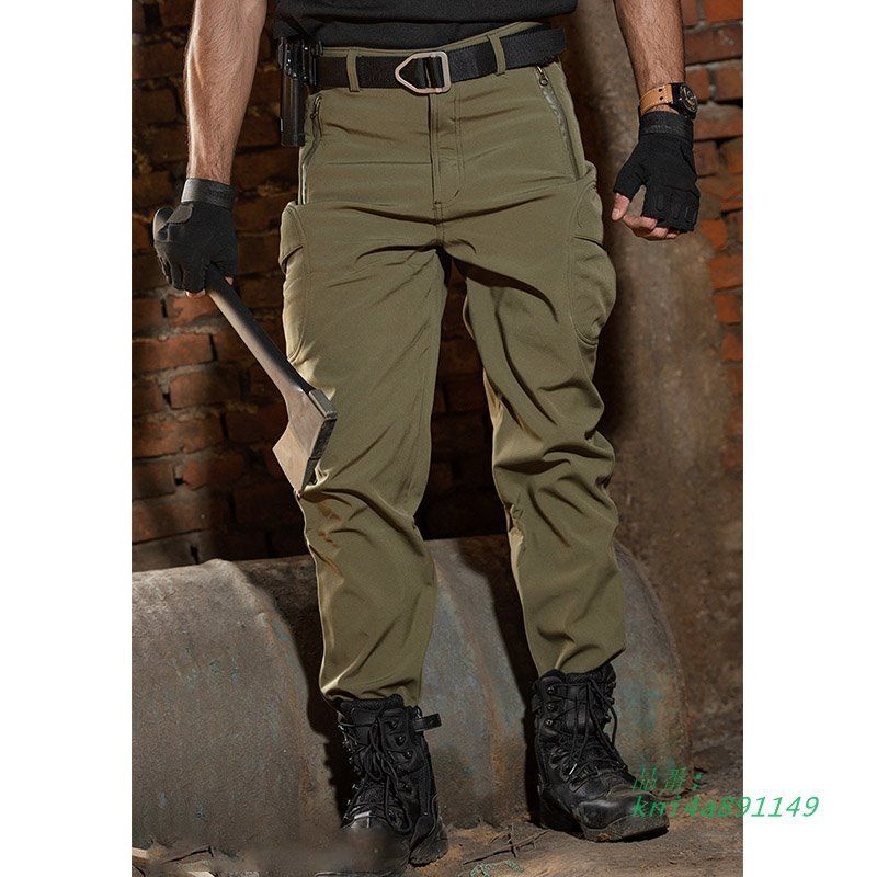 ハイキングジャケット