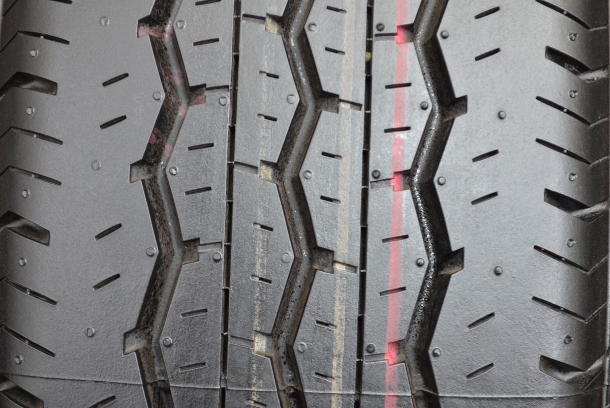 2025年製 新車外し品】トヨタ 200 ハイエース 純正 15in 6J +35 PCD139