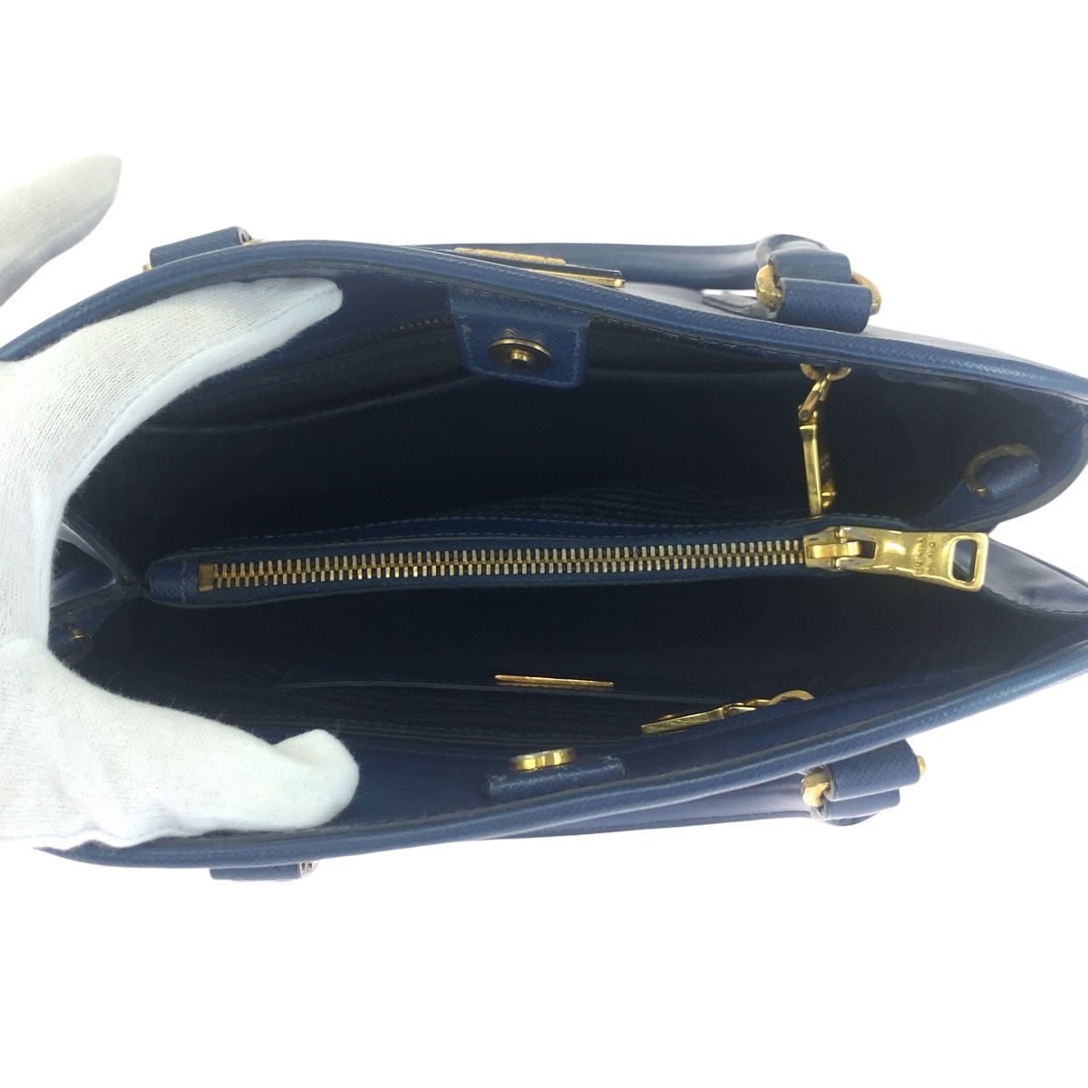 美品 PRADA プラダ サフィアーノ 三角ロゴプレート ブルー ゴールド  