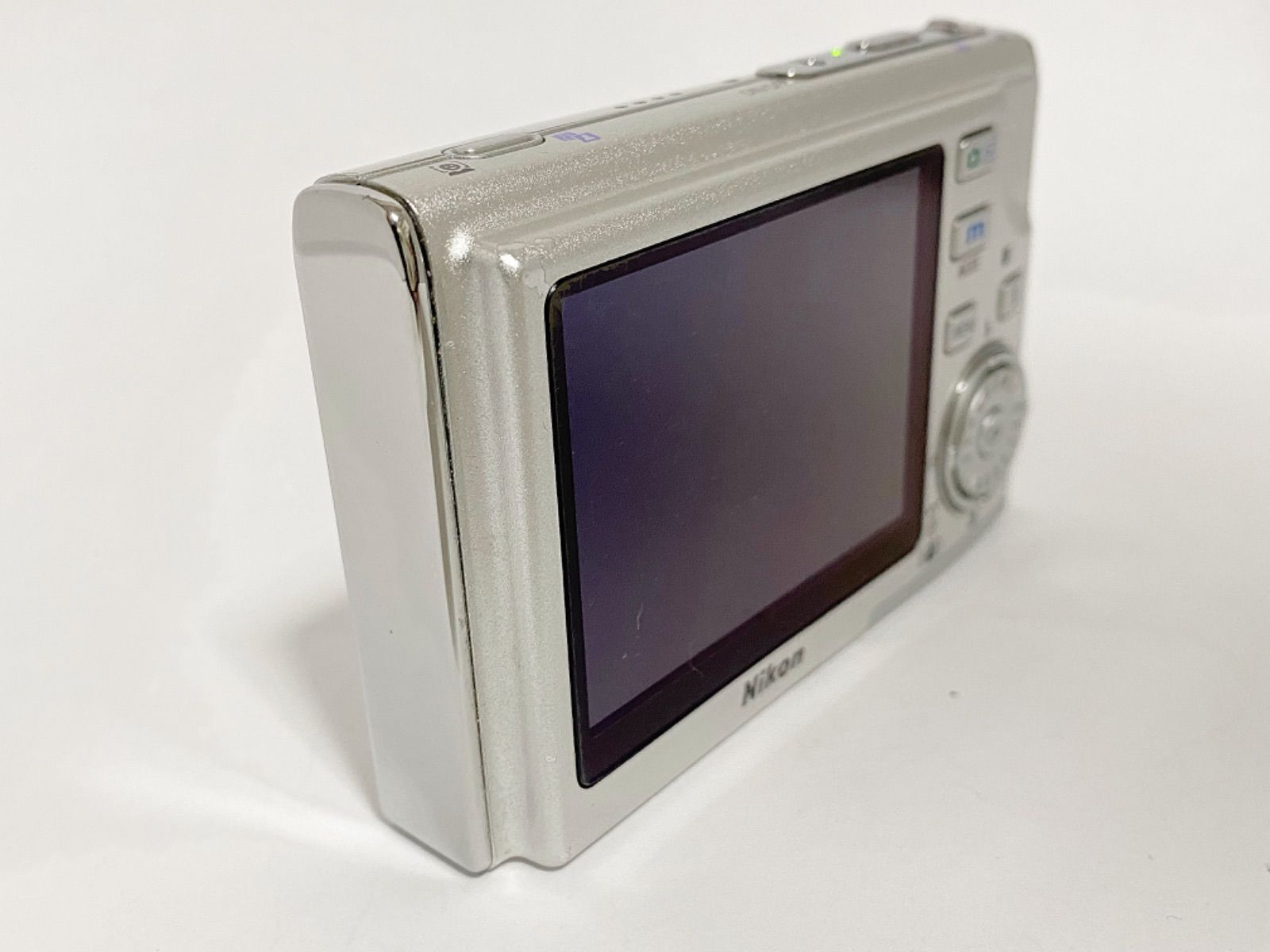 Nikon ニコン COOLPIX S8 デジタルカメラ 箱付き Nikon デジタルカメラ coolpix S8 シルバー 箱付き ニコン コンパクト