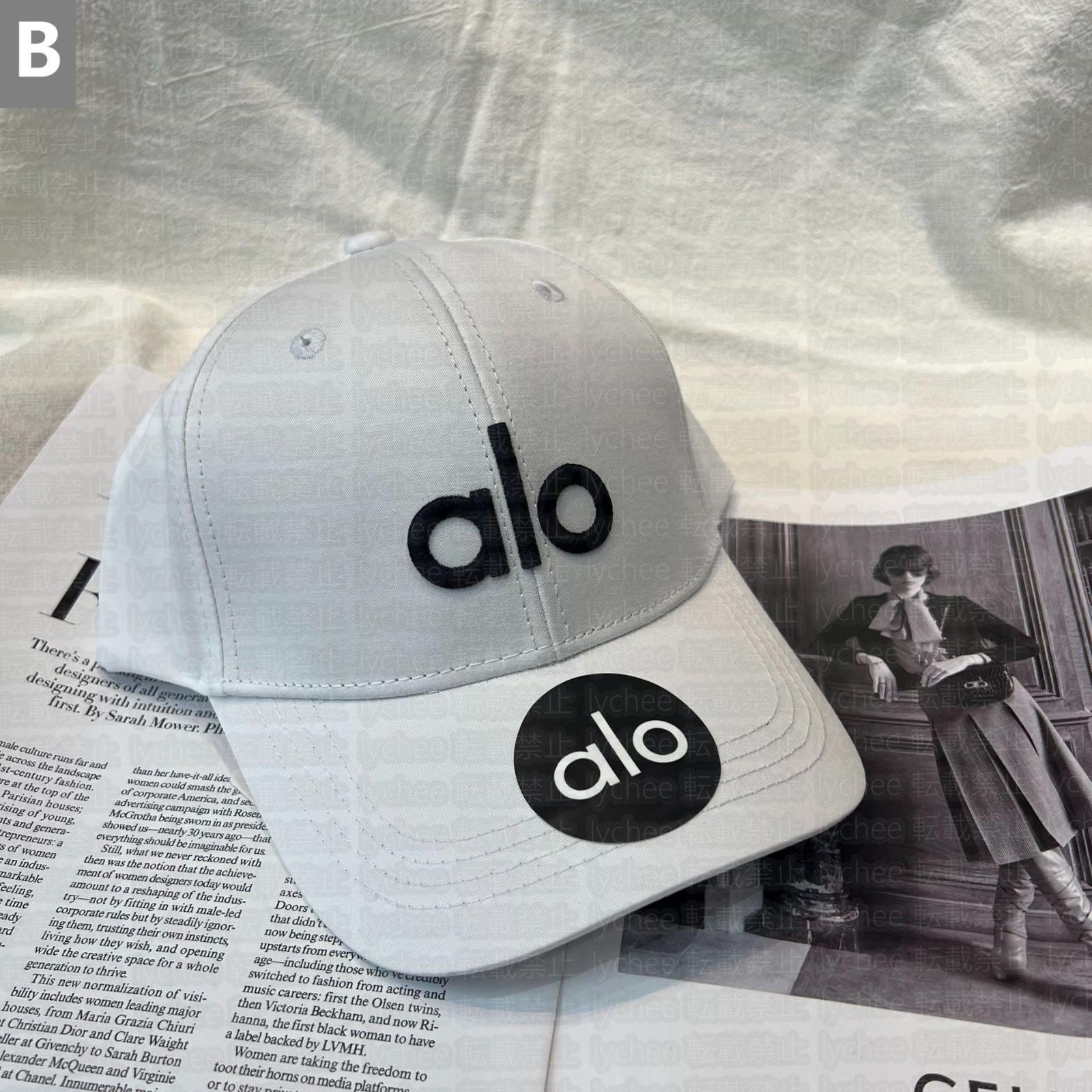alo yoga アローヨガ　キャップ　白　新品 ☆ALO Yoga☆OFF-DUTY ロゴ入りキャップ (ALO Yoga/キャップ