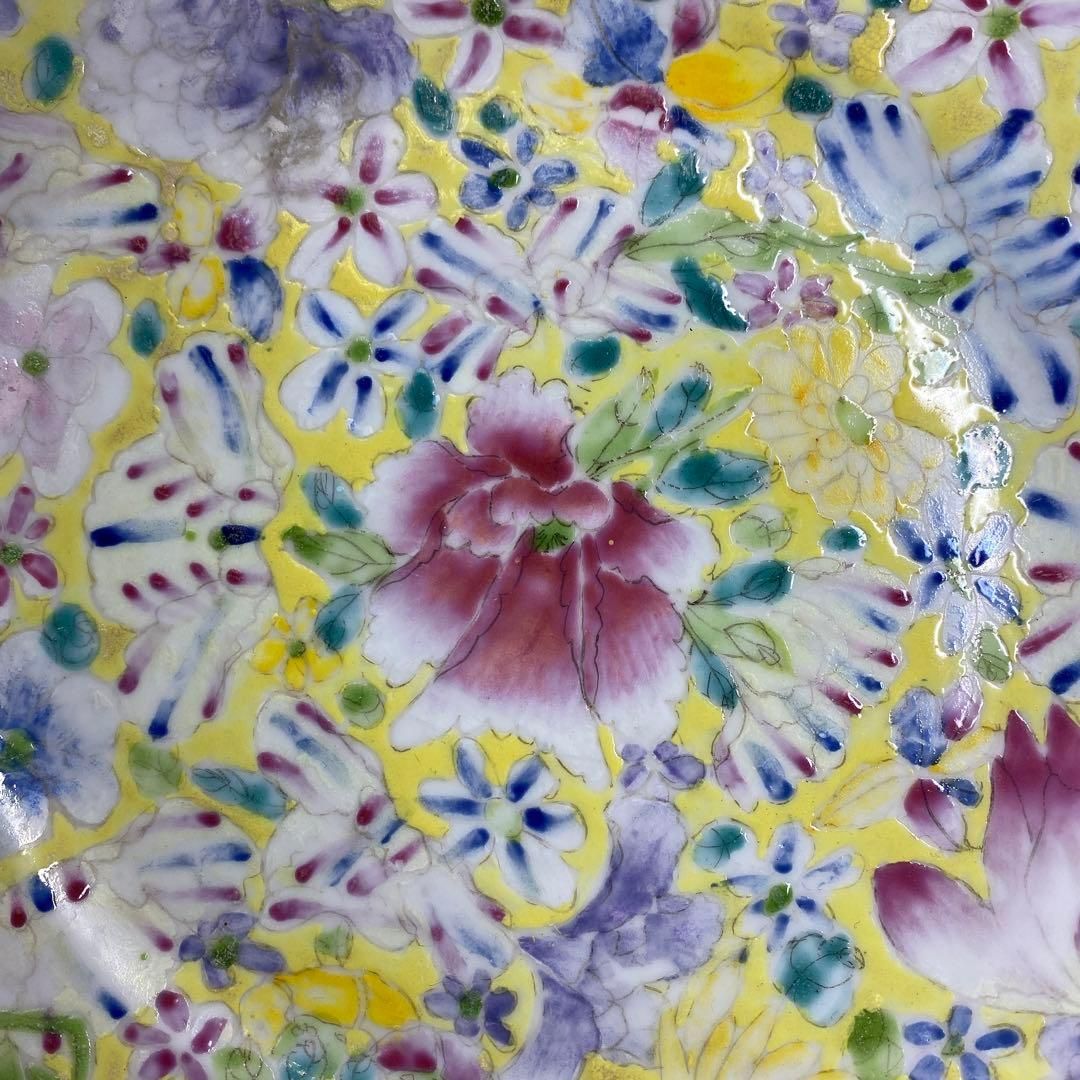 中国清時代 大清乾隆年製 粉彩草花図中皿 トヒト 東里6-1113☆2F