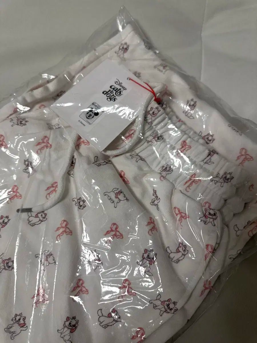 エイムズ ワールドワイ Disney ディズニー ズボン DECORATOM_COM_BR