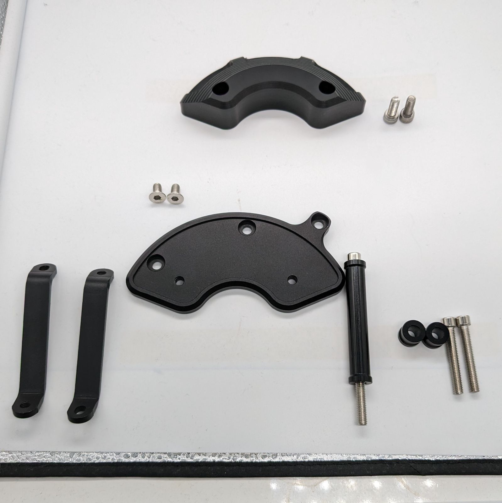 YZF-R25、YZF-R3 エンジンガード フェアリングガード プロテクター