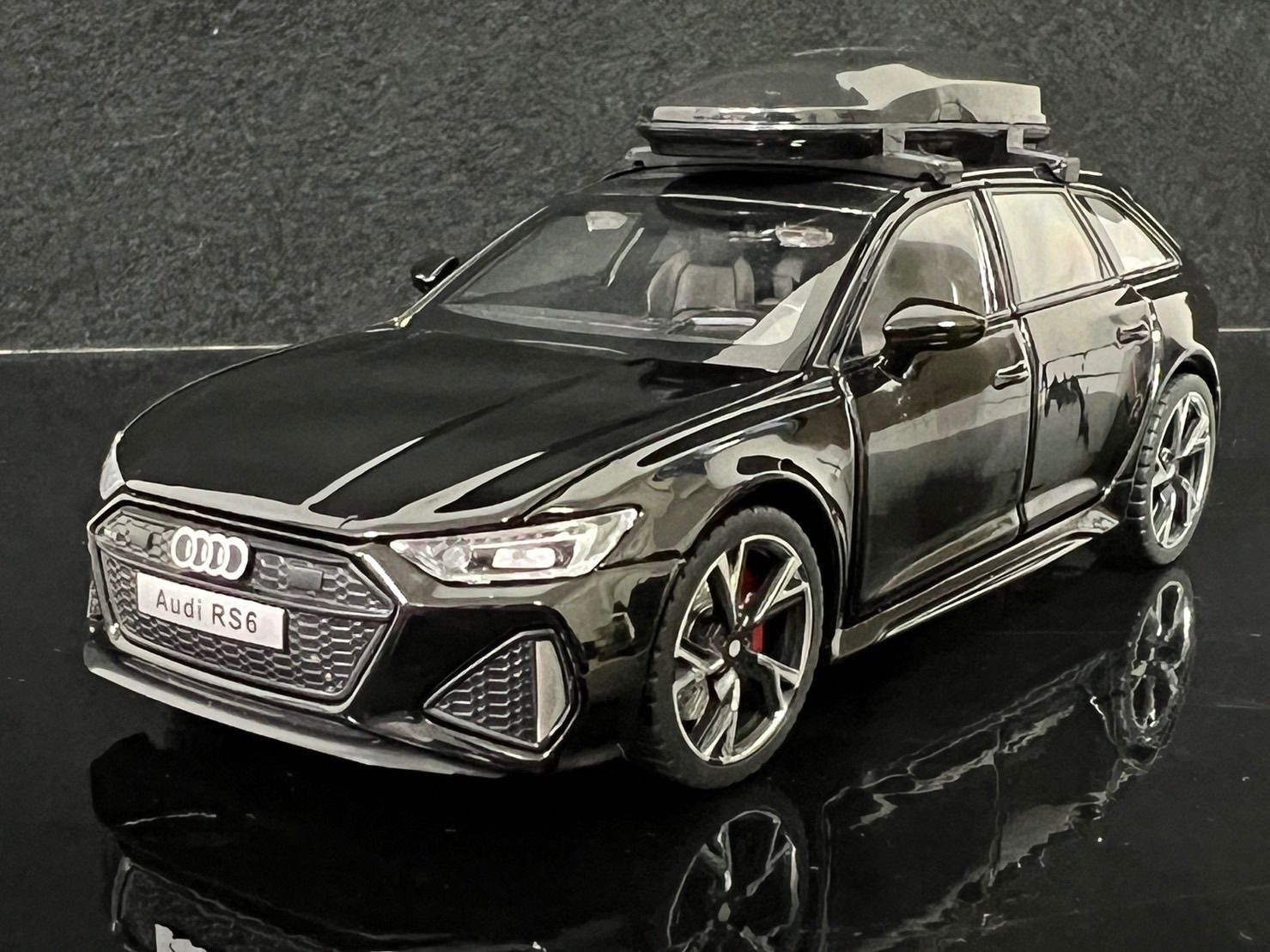 アウディAudi RS6 Avant ミニカー 1/32 ブラック H141 - ♫ミニカー