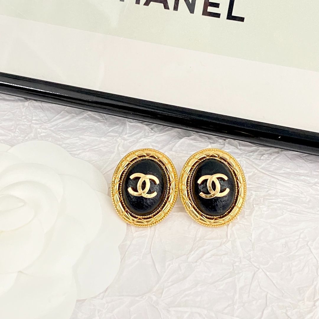 Chanel シャネル