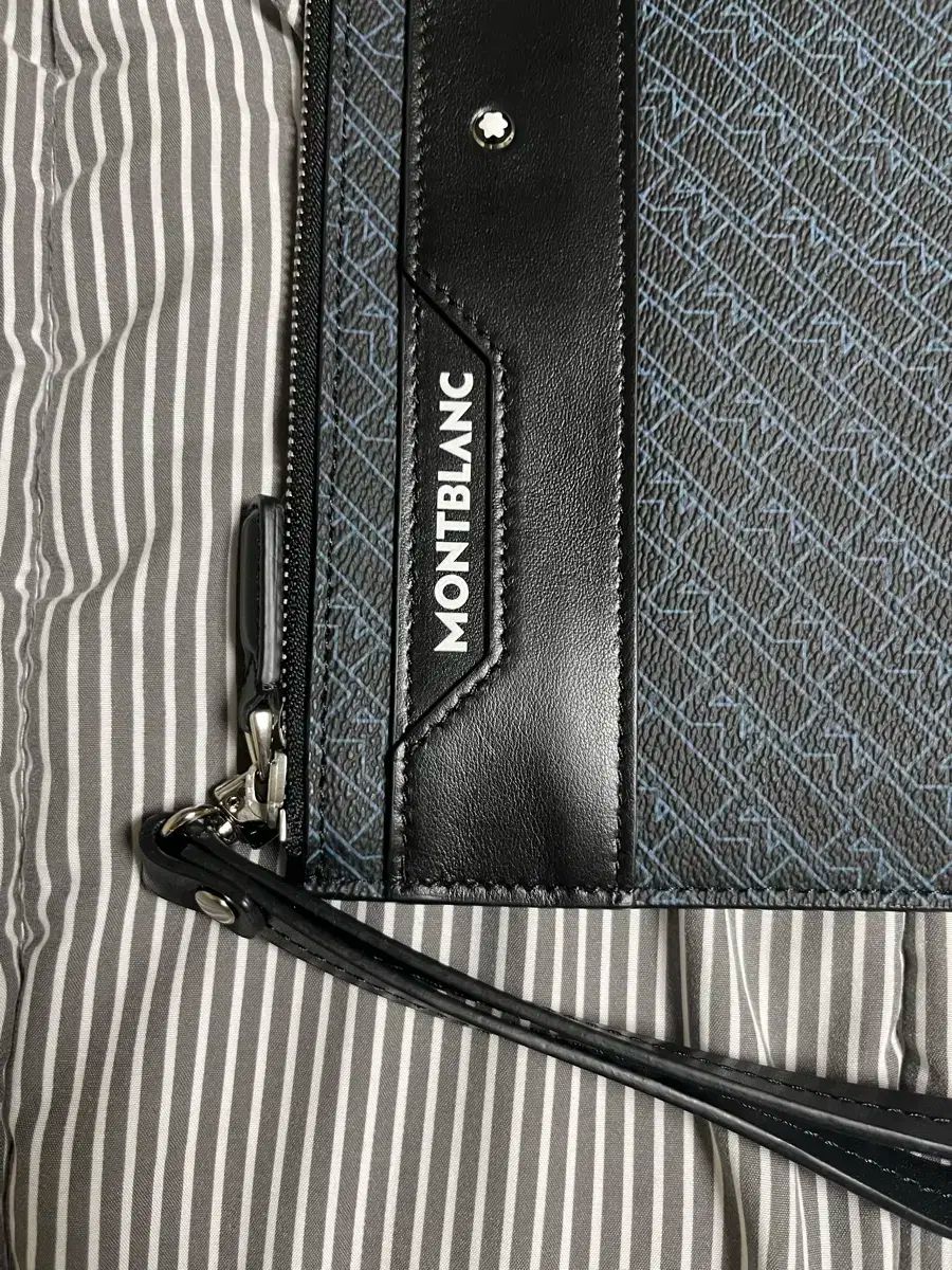 クラッチバッグ