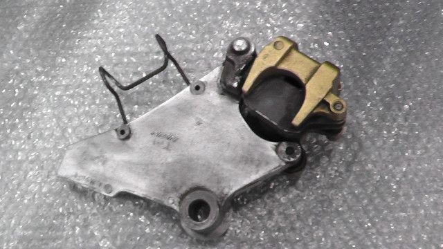 リアキャリパー