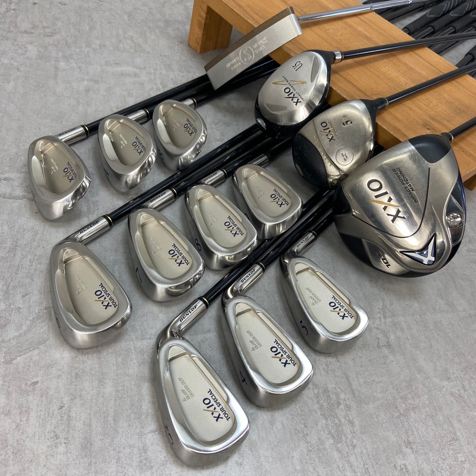 XXIO ゼクシオ メンズゴルフ14本セット カーボン R 右利き用