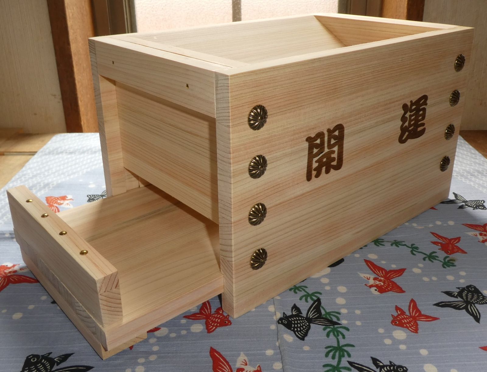 開運 お賽銭箱 （桧）大 開運 文字入 菊鋲35 さお様専用