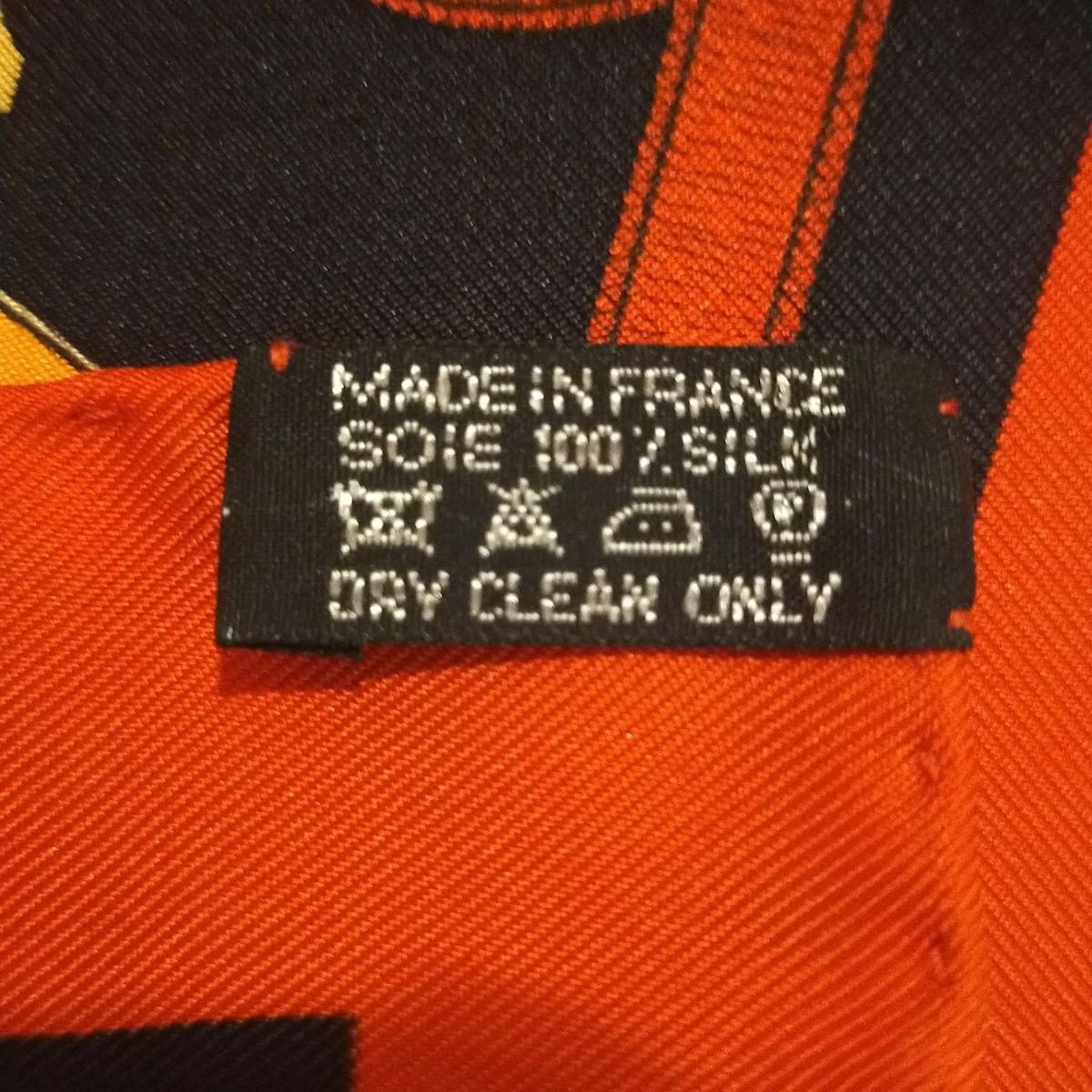 HERMES(エルメス) スカーフ美品 プチカレ レッド×黒×マルチ Eperon  