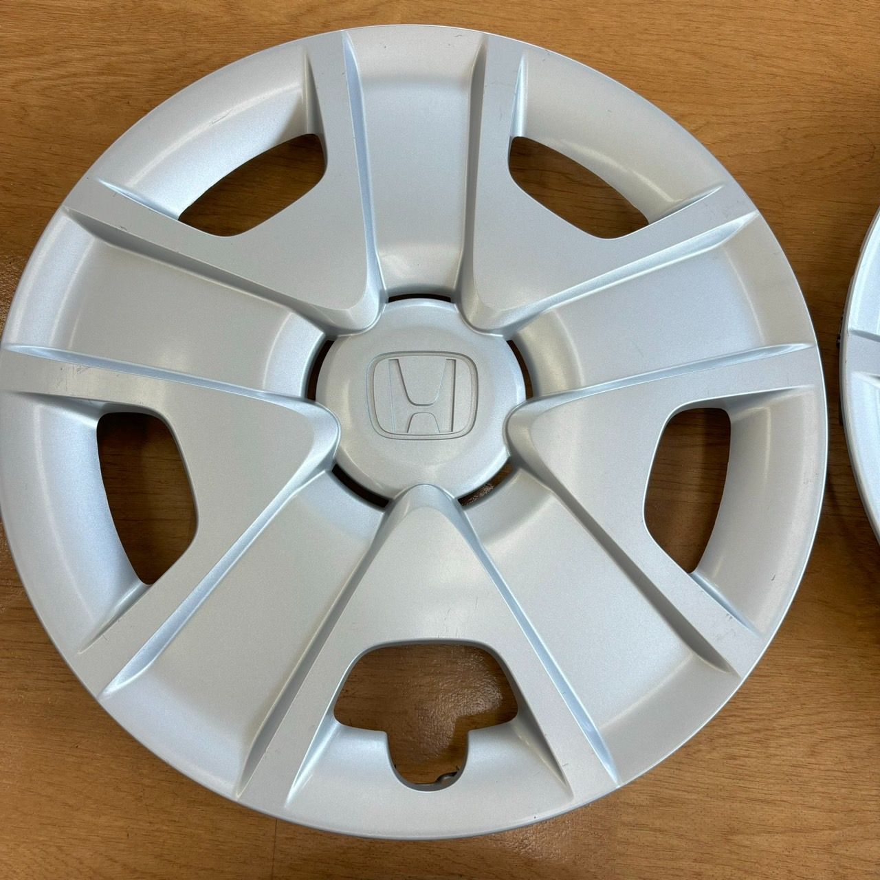 フィット GP1 純正 15インチホイールキャップ 4枚セット 44733-TF0-G11