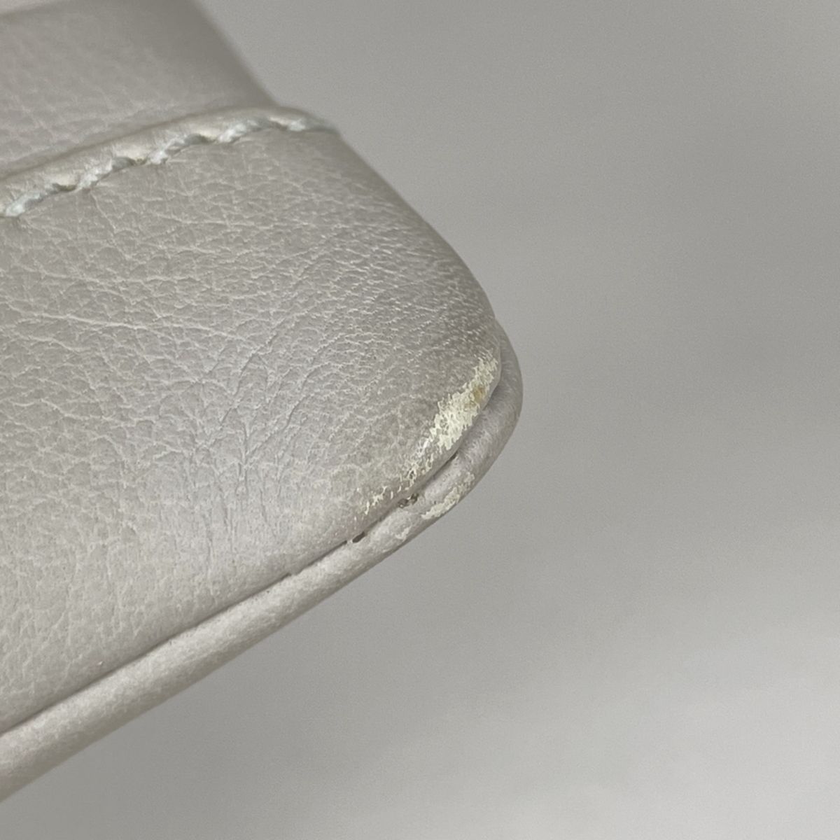 バレンシアガ BALENCIAGA ロゴ クラッチバッグ 手持ち セカンドバッグ クラッチバッグ レザー ホワイト 273022 レディース DECORATOM_COM_BR