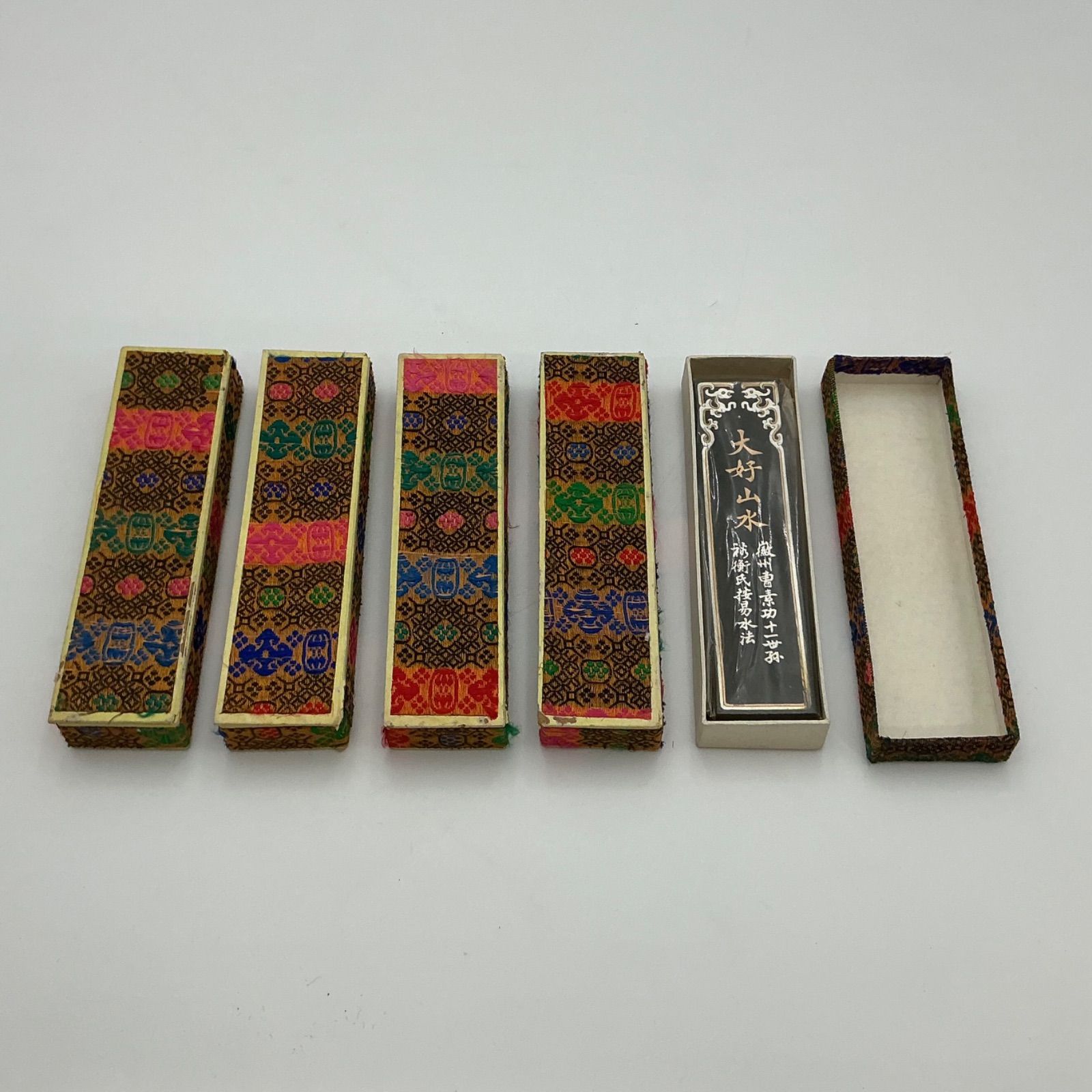 墨|5点セット|中国書画墨|大好山水|飛布山樵端友氏家蕆之墨