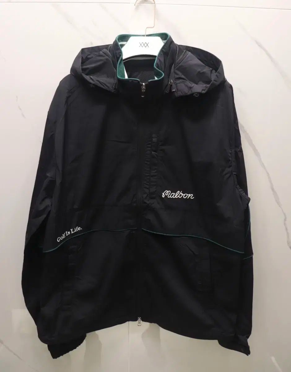 ハイネック ウィンドブレーカー