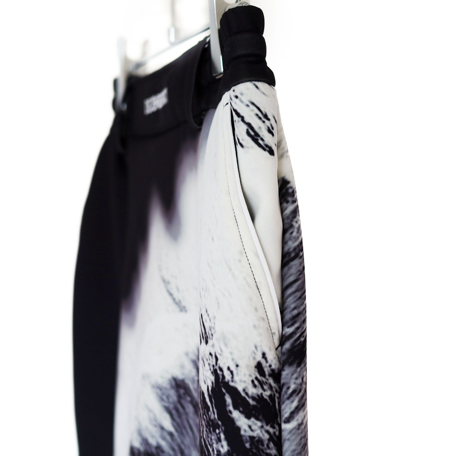 ディセンバーメイ ゴルフ スカート レディース 薄手 軽量 段ボール