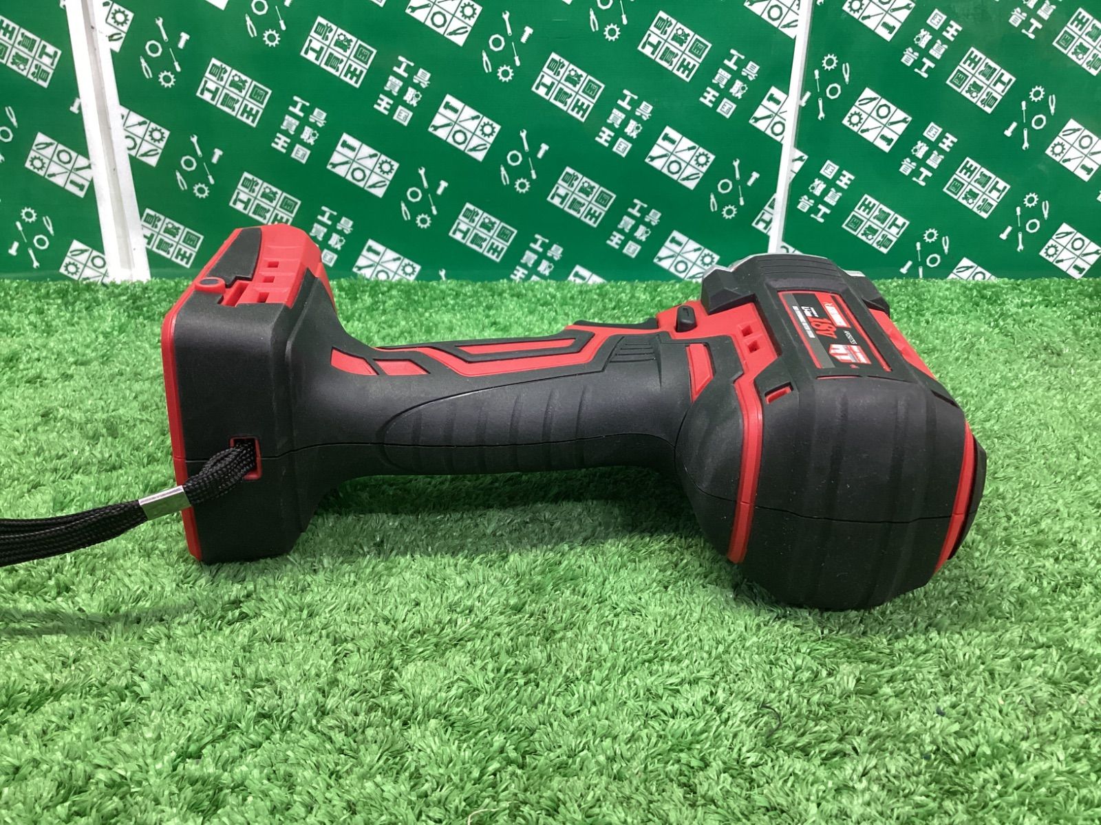 AP(アストロプロダクツ) DC18V 充電式 1/2DR インパクトレンチ AP(アストロプロダクツ) DC18V 充電式 1/2DR インパクトレンチ