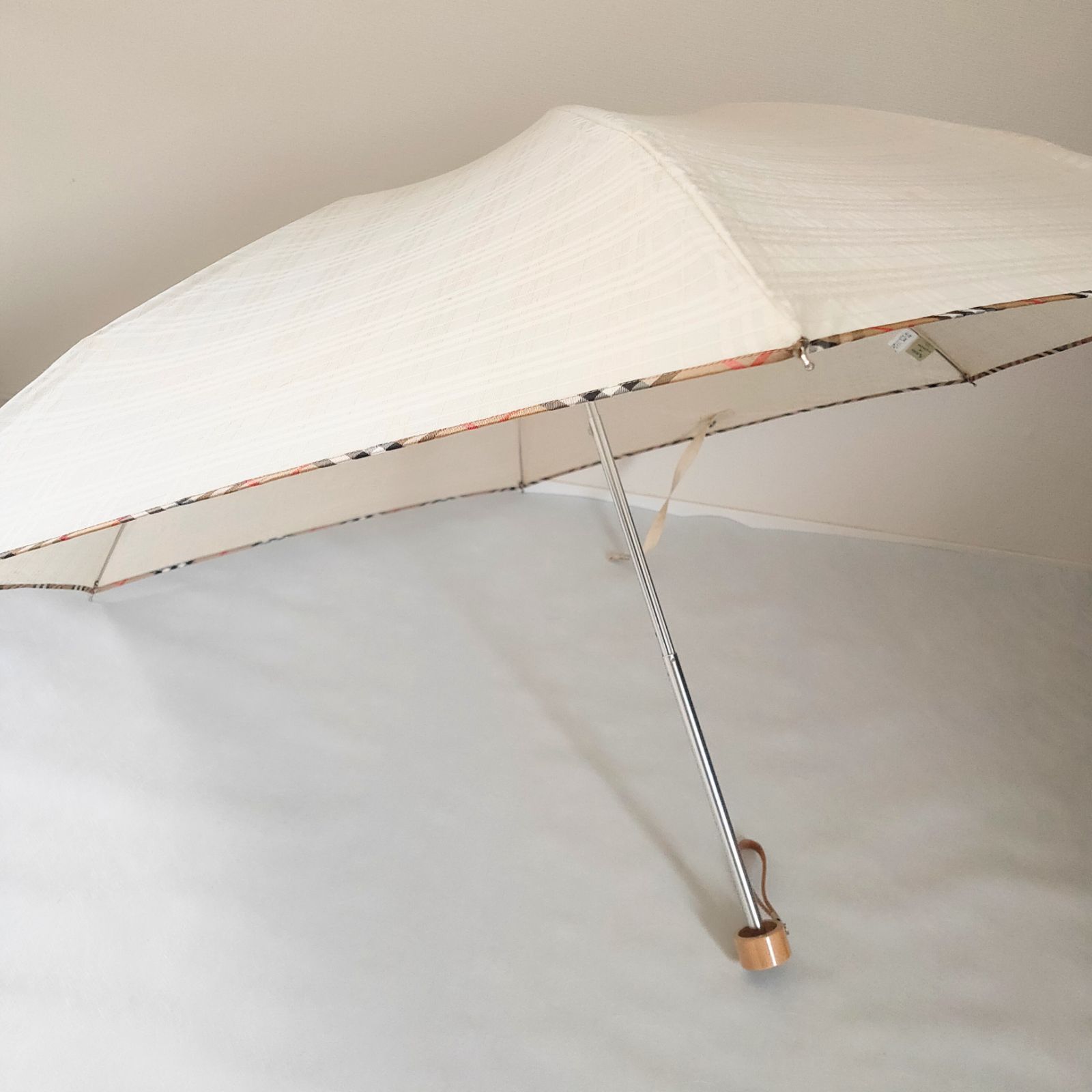 Burberrys バーバリー 折りたたみ傘 ベージュ ノバチェック 【公式通販