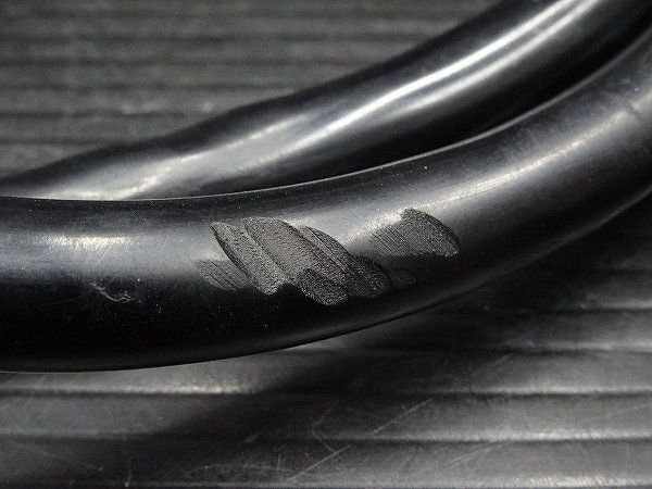 フロントブレーキキャリパー