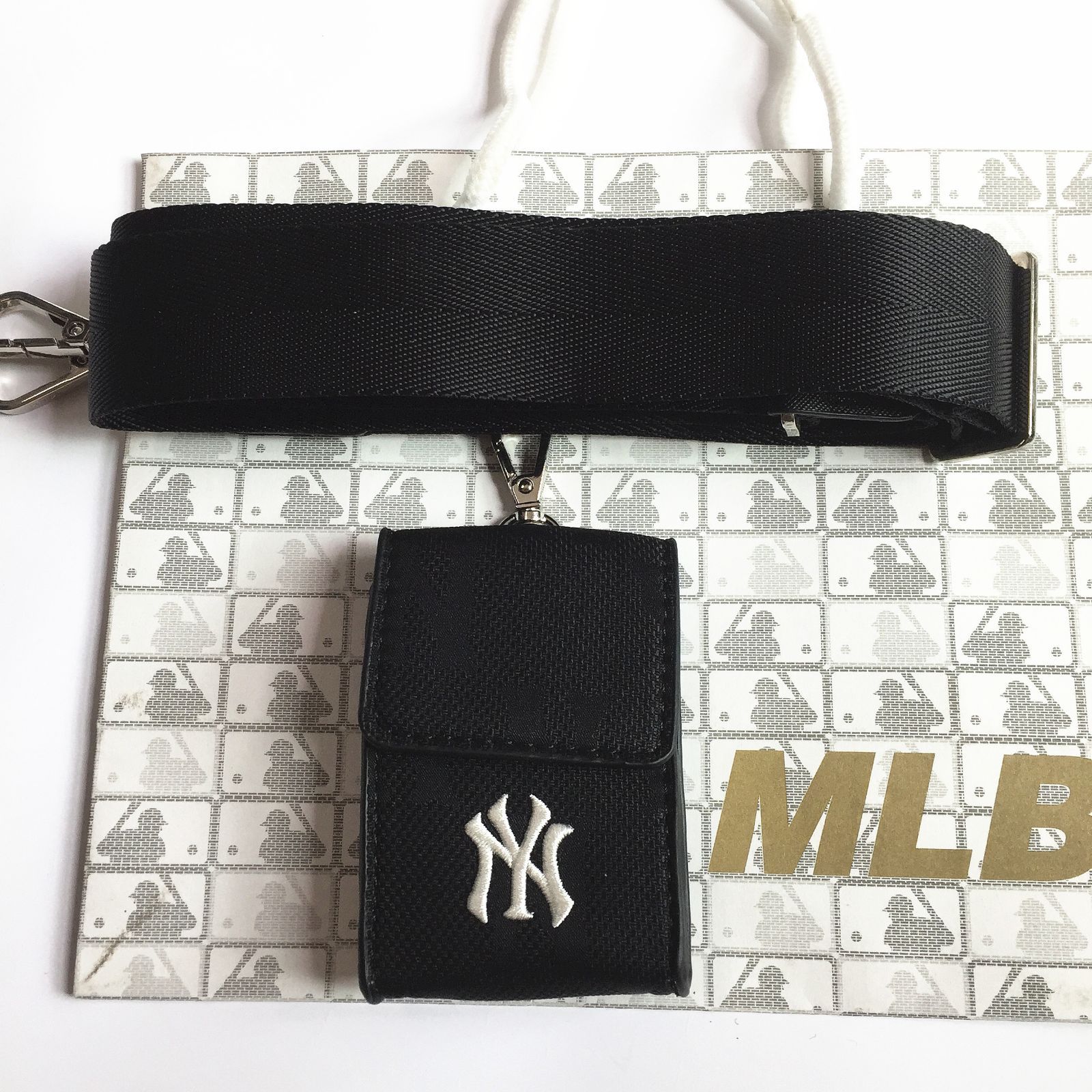 セール] MLB KOREA ショルダーバッグ ボディーバッグ NYロゴ ブラック 