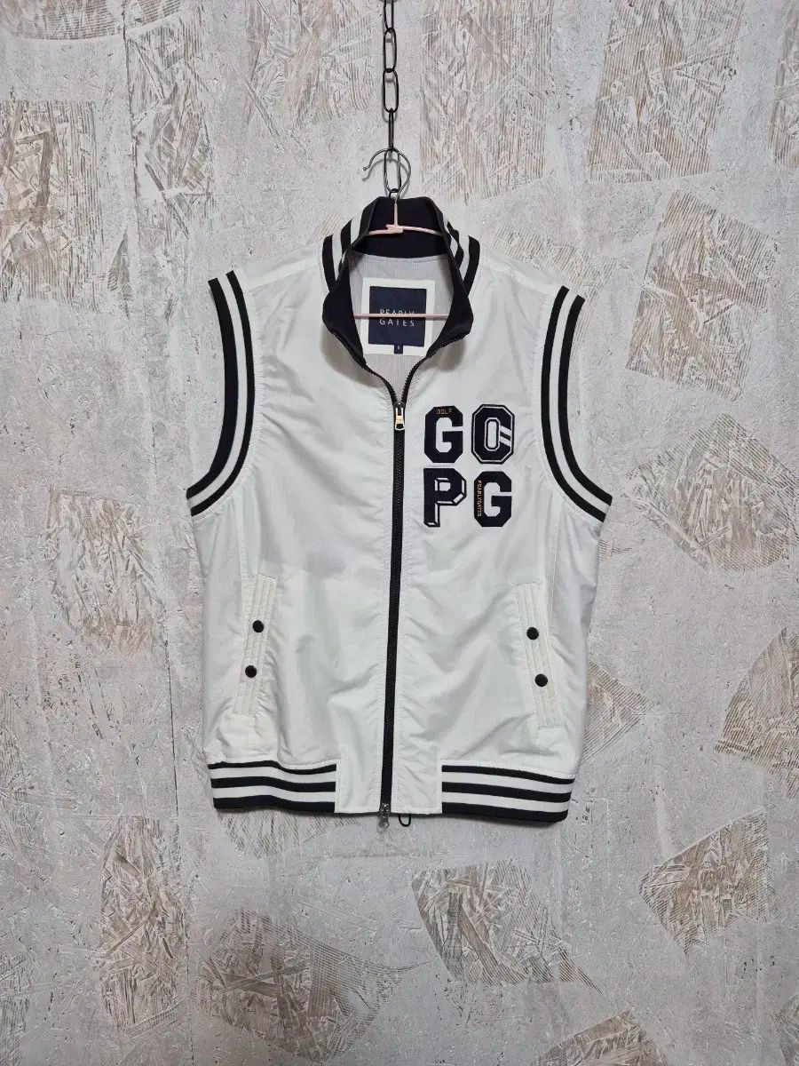 【未使用品】PEARLY GATES パーリーゲイツ ベスト ゴルフ 1M スポーツ PEARLY GATES パーリーゲイツ ニットベスト ロゴ イエロー