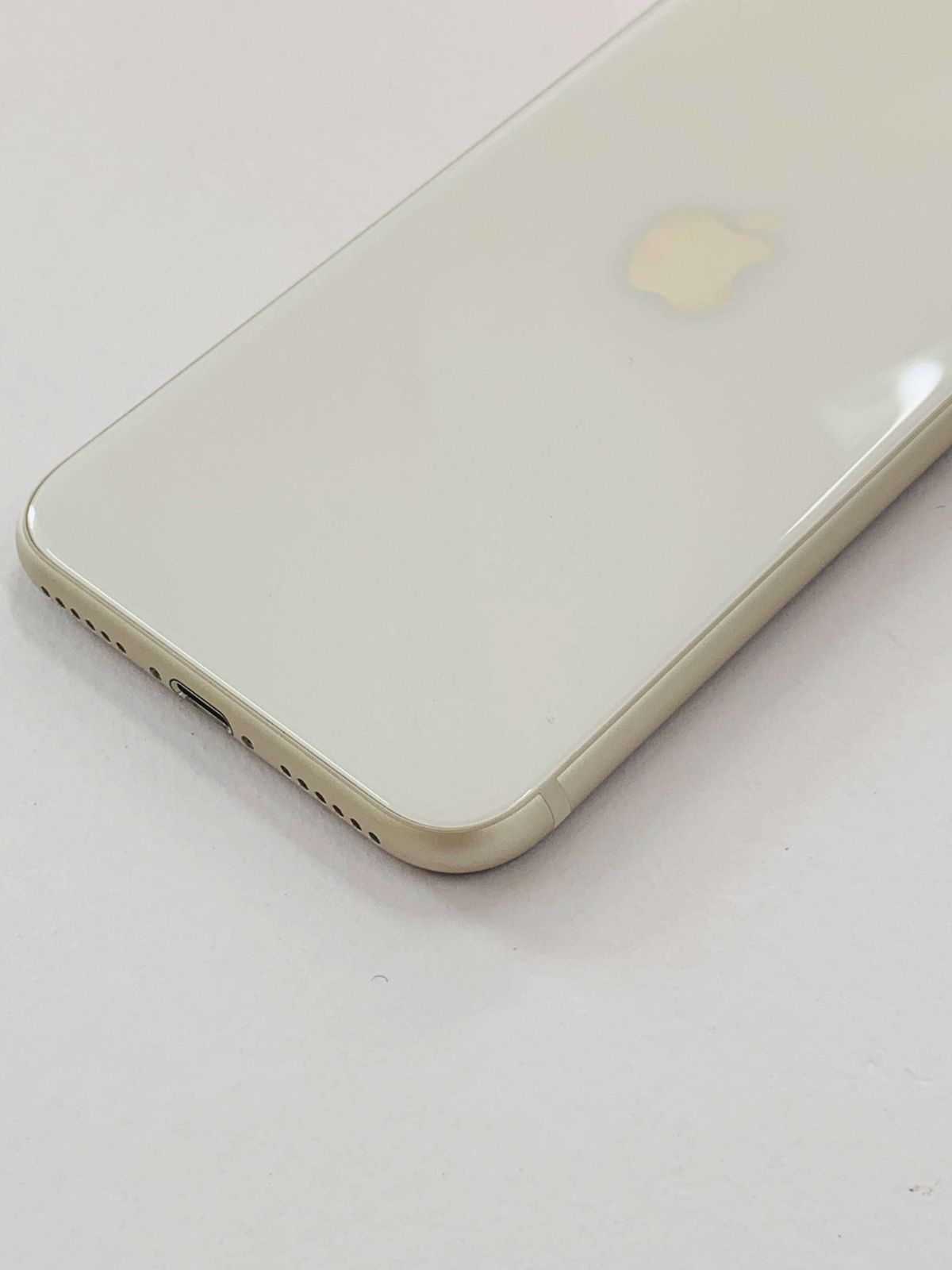 ☆最終値引き・即発送・超美品☆iPhoneSE 第3世代 64GB SIMフリー iPhone SE 第3世代 64GB SIMフリー『新品同様』 【公式通販】