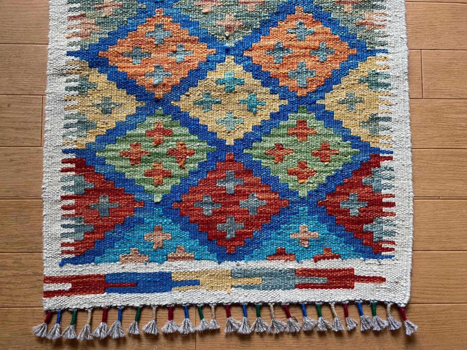 キリムのある素敵な暮らし始めませんか 手織りアフガニスタンキリムとても素敵です