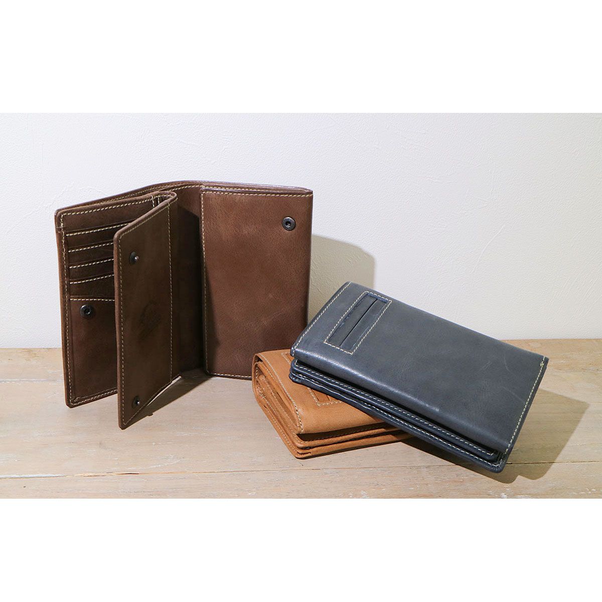 CORBO コルボ 折り財布 ネイビー 美品 CORBO コルボ L字ファスナー 折