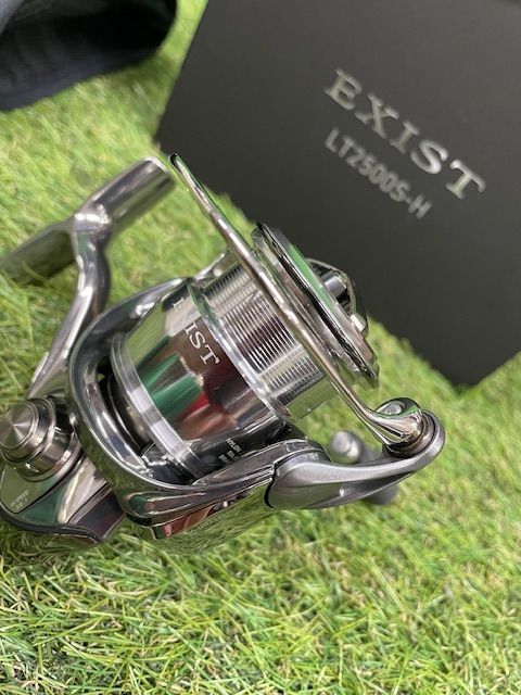 22イグジストLT2500S スピニングリール