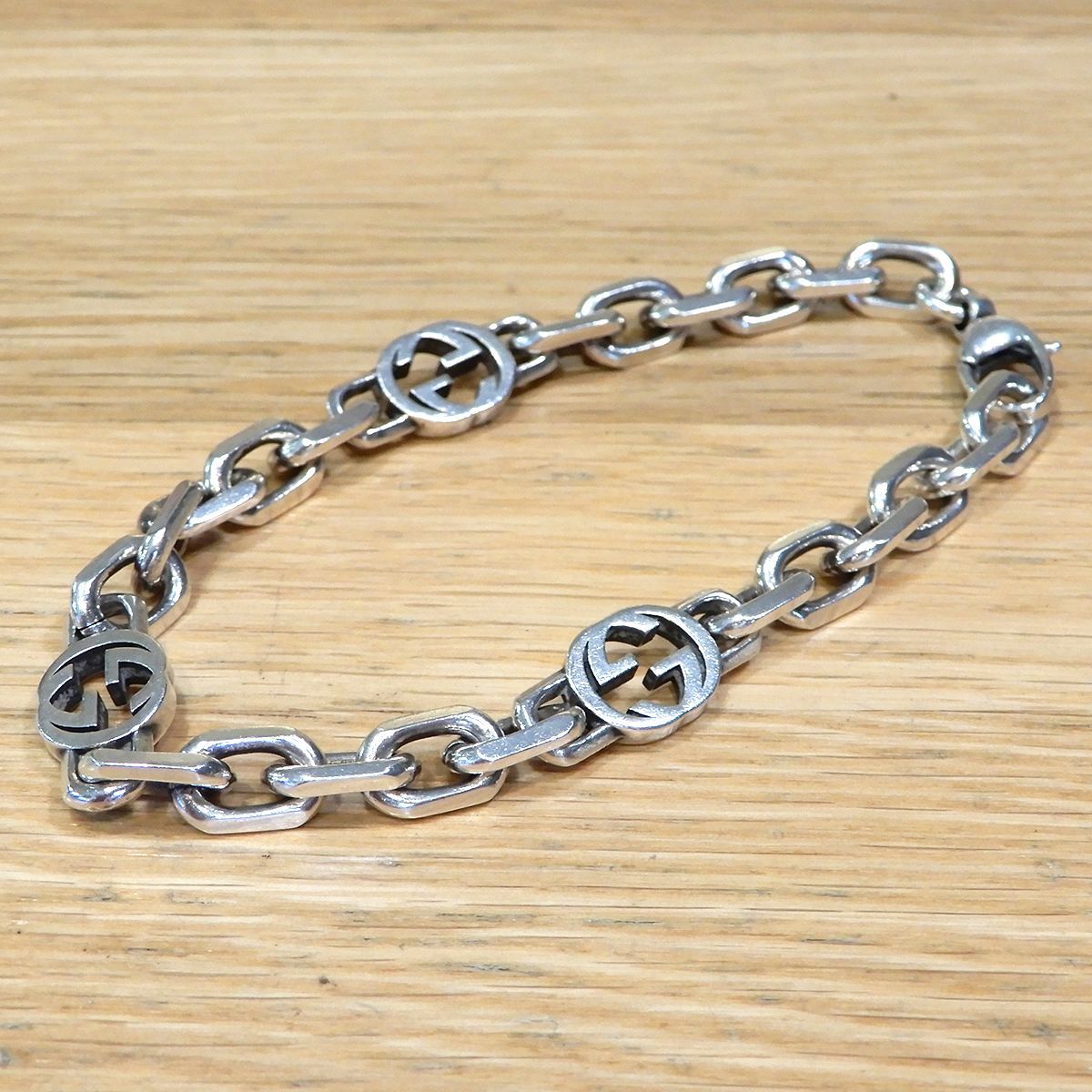 超美品 グッチ 現行 インターロッキングG チェーンブレスレット