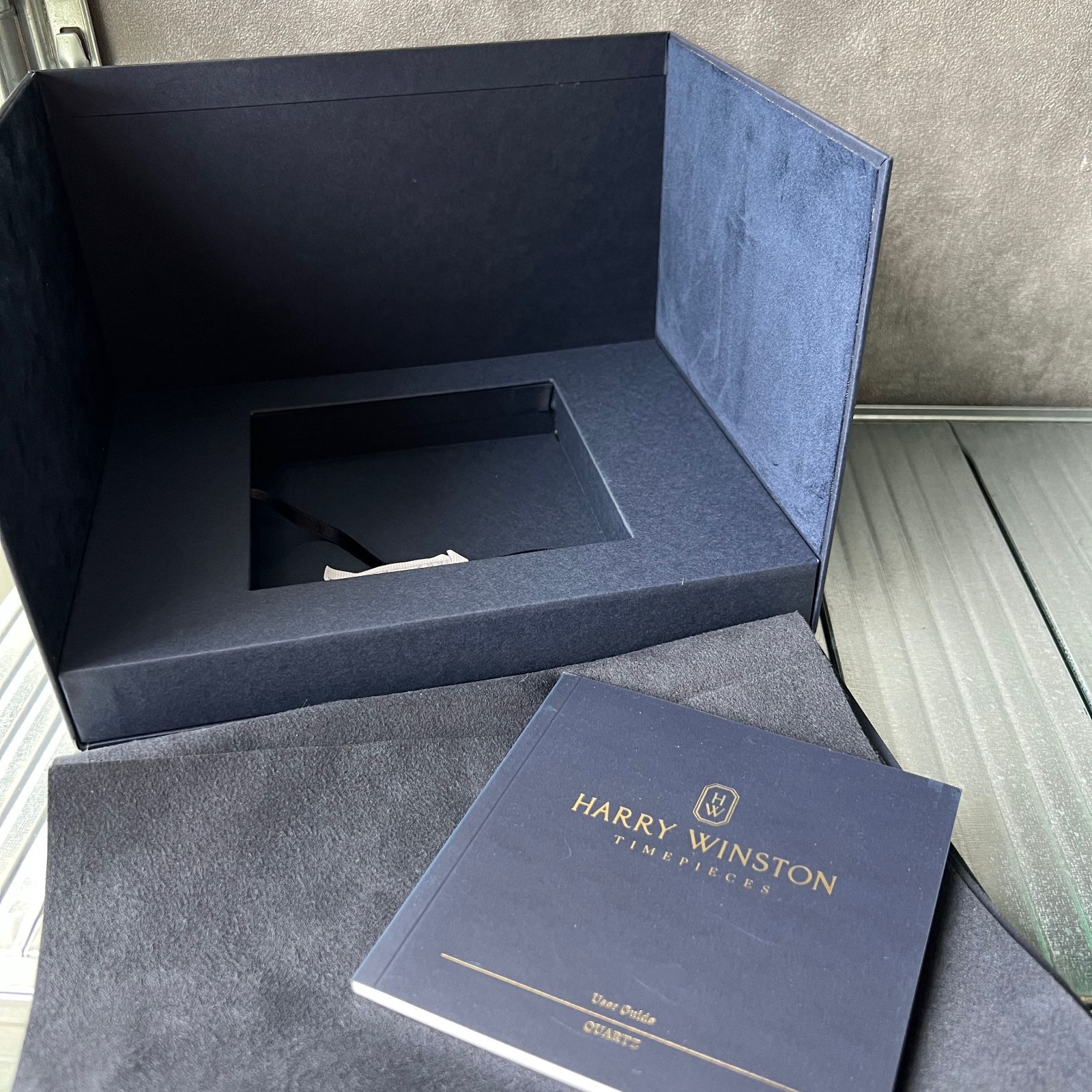 ハリーウィンストン　HARRY WINSTON　 空箱　時計ケース　BOX ハリーウィンストン HARRY WINSTON 空箱 時計ケース BOX - メルカリ