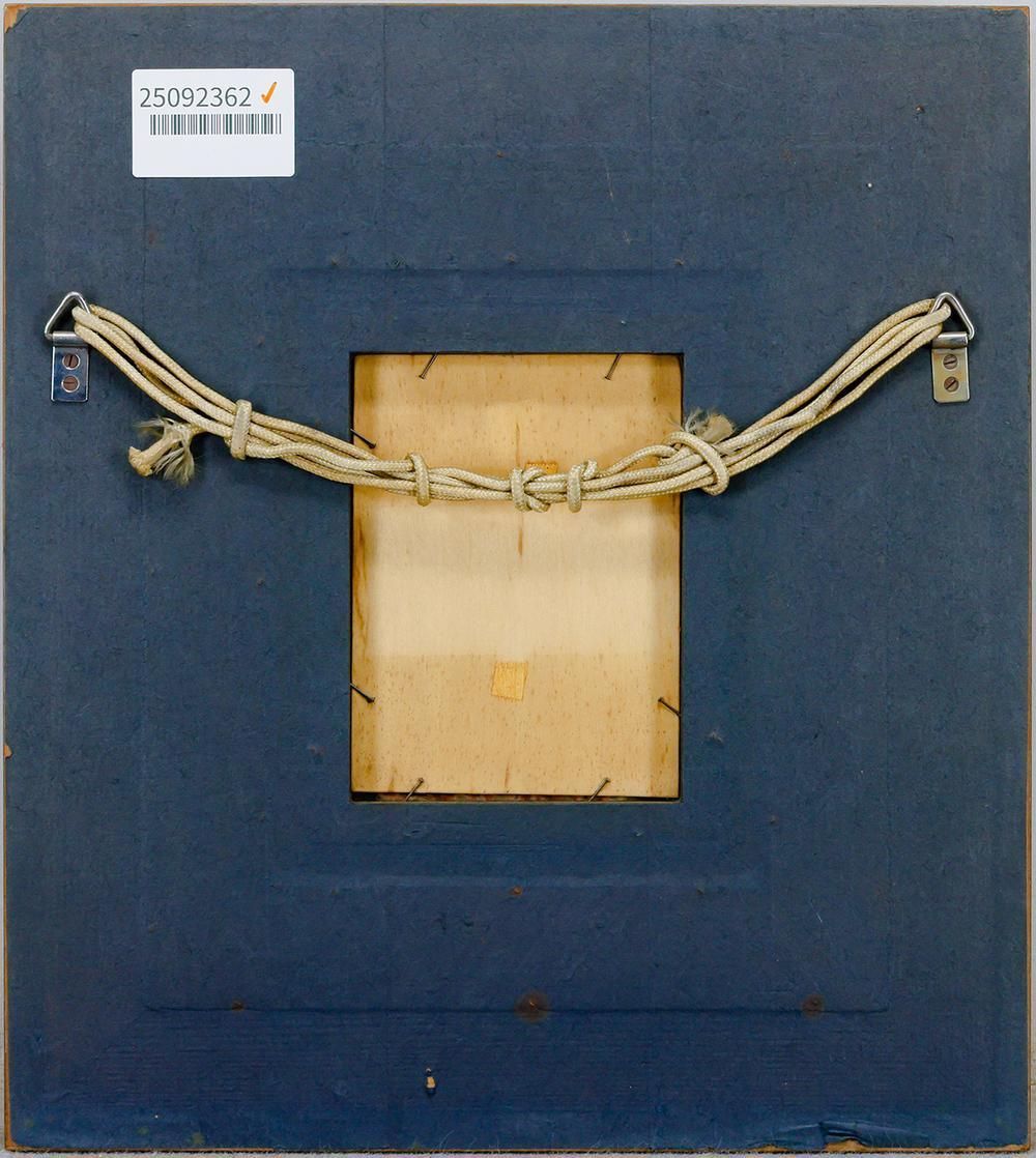 ◆蓮華を背に穏やかに微笑む仏像 25092362