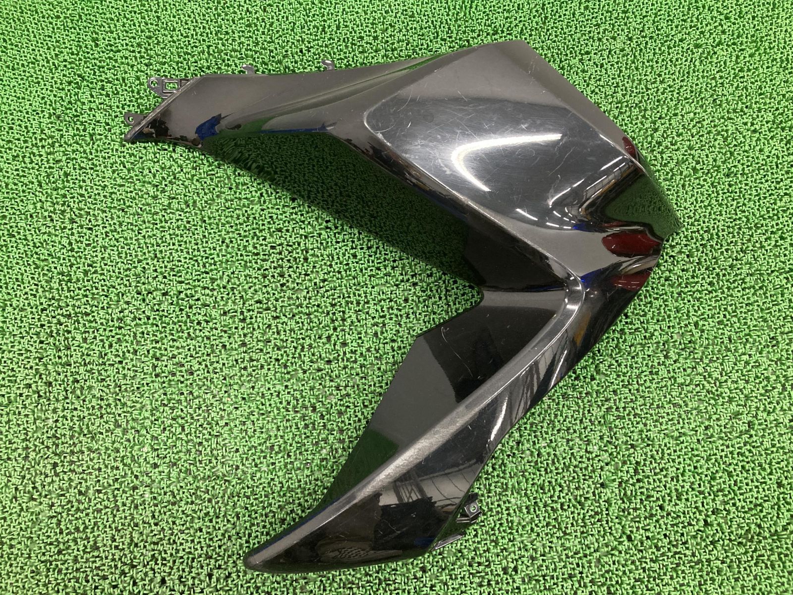 PCX125 アッパーカウル 左 黒 K35 ホンダ 純正 中古 バイク 部品 JF56 サイドカウル フロントカウル 修復素材に 品薄 車検 Genuine