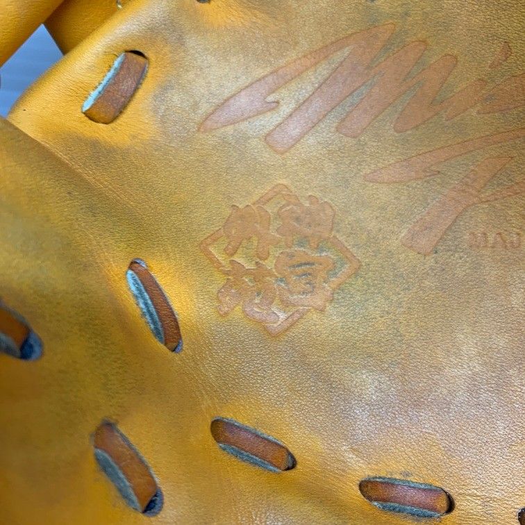 中古品 ミズノ MIZUNO ミズノプロ トレーニンググラブ 1AJGT59000 村上選手仕様 4620 中古品 ミズノ MIZUNO ミズノプロ トレーニンググラブ