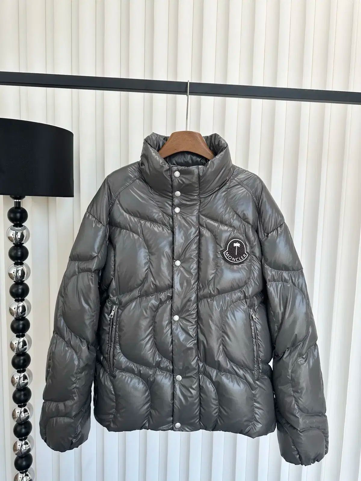 MONCLER グレー ダウンジャケット グレー Couyere ショートダウンジャケット : ショートダウン