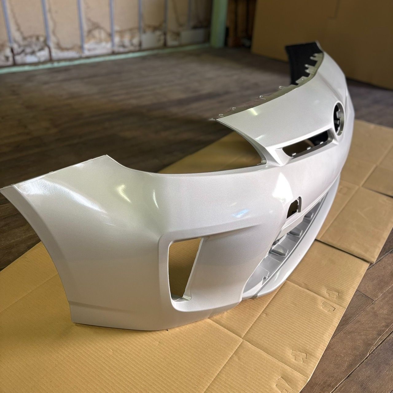 TOYOTA 30系/30プリウス後期 フロントバンパー/シルバー 社外品 【P30