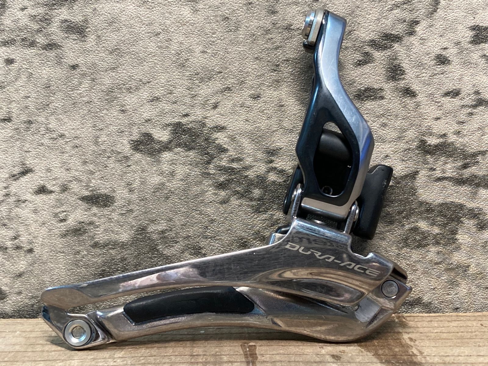 IO257 シマノ SHIMANO デュラエース Dura-ace FD-9000 フロントディレイラー 直付 ※取付ボルト欠品