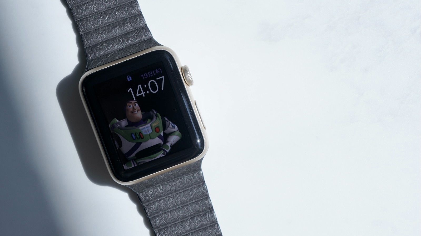 Apple Watch レザーループ カーキ アップルウォッチ ラバー