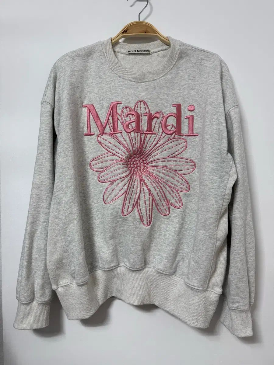 Mardi Mercredi マルディメクルディ 刺繡 トレーナー フリーサイズ