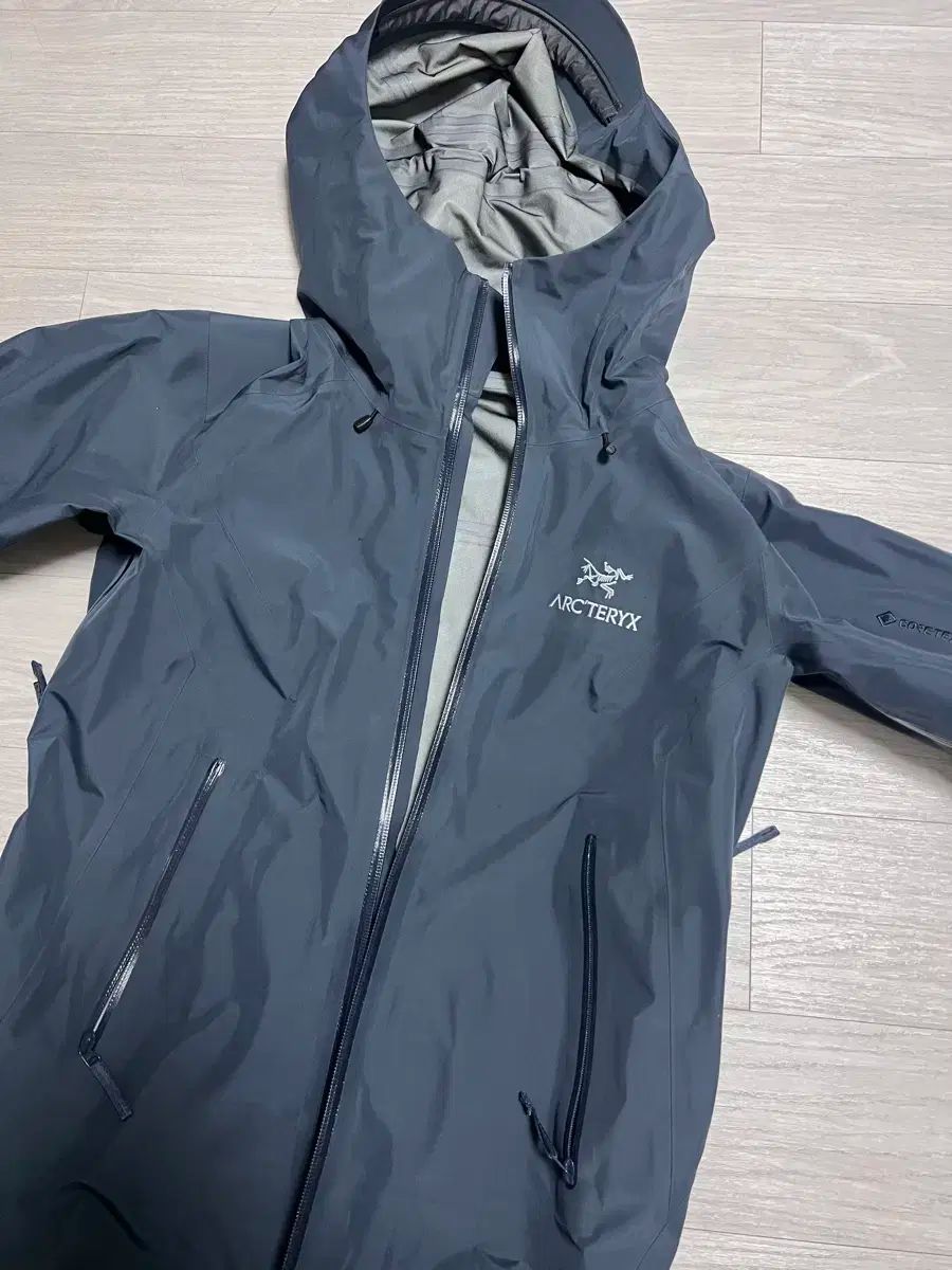 ARC TERYX アークテリクス ベータ LT ブラック サファイア レディース XS