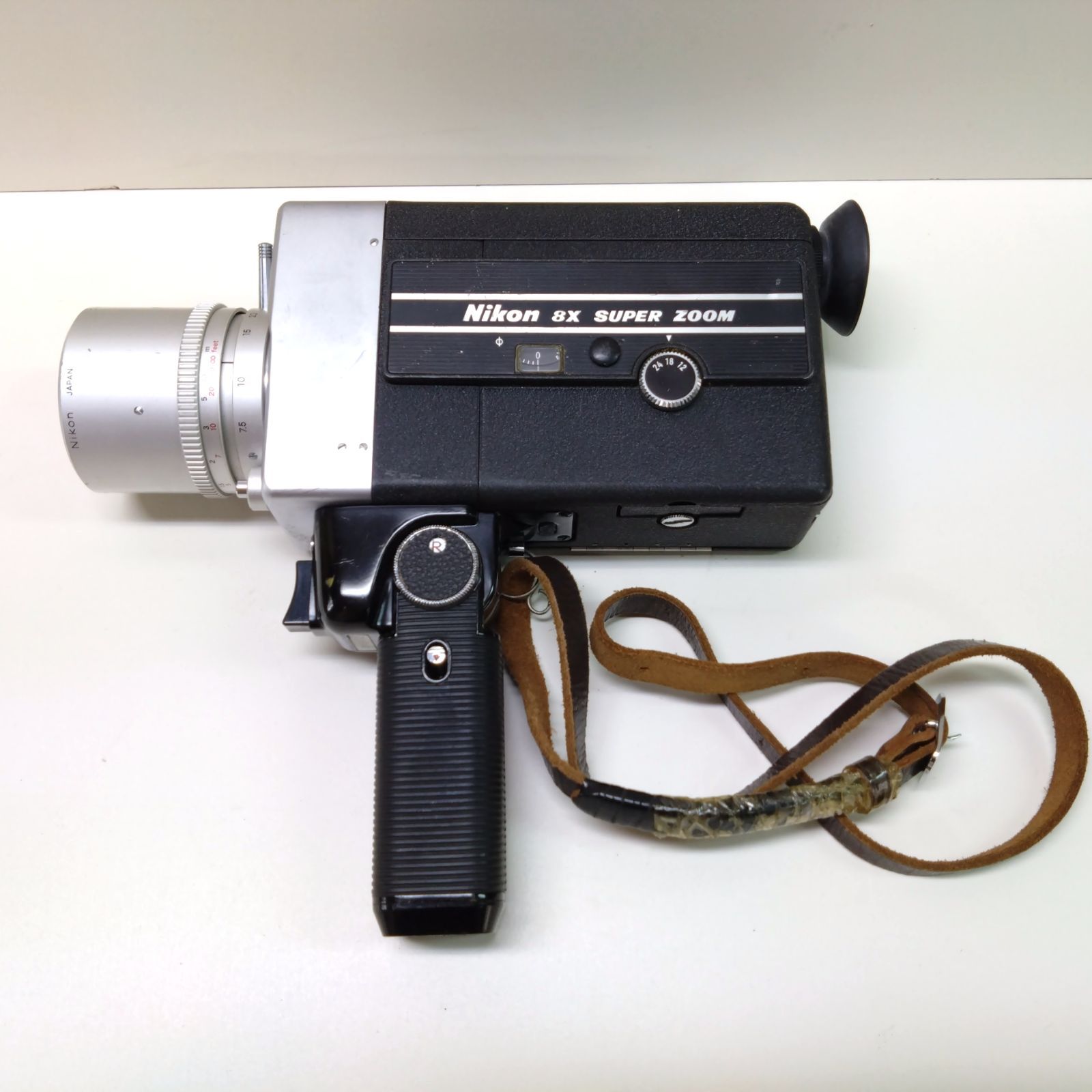528 Nikon ニコン 8x SUPER ZOOM スーパーズーム 8mm フィルムカメラ