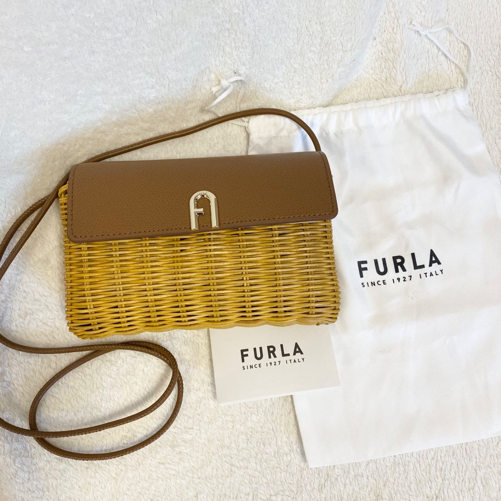 新品 2024モデル FURLA フルラ ショルダーバッグ/クロスボディバッグ 