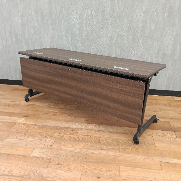 送料無料 OKAMURA オカムラ 折りたたみ 会議用テーブル 81E52B-MBX3 2025年製 ブラウン ミーティングテーブル 会議テーブル 折りたたみテーブル 会議机